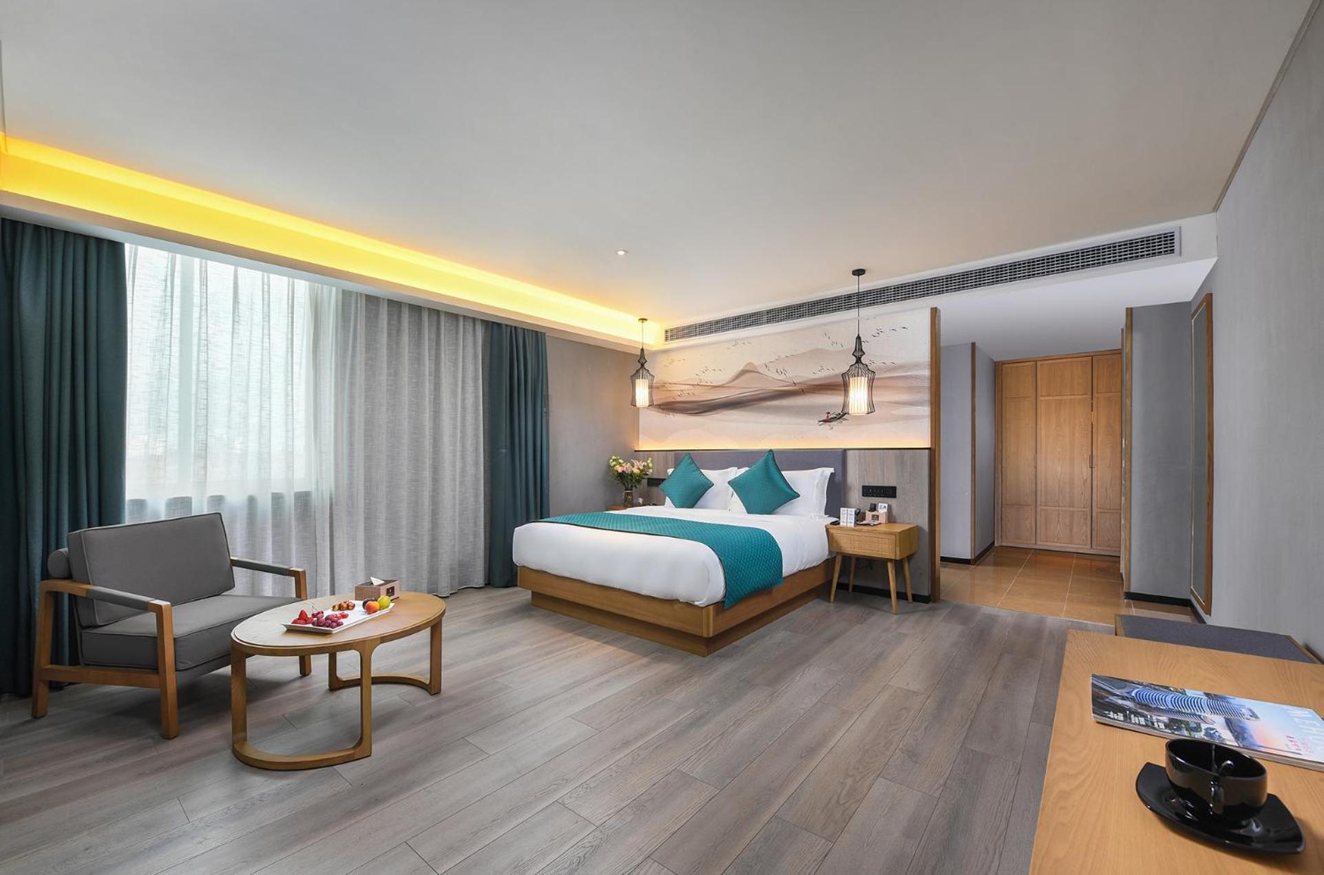 Mehood Lestie International Hotel Nancun Wanbo Metro Station Branch - Free Shuttle Bus To Canton Fair Complex During Canton Fair Period & Free Breakfast & Free Afternoon Tea & Free Midnight Snack & Free Vpn Internet Access Экстерьер фото