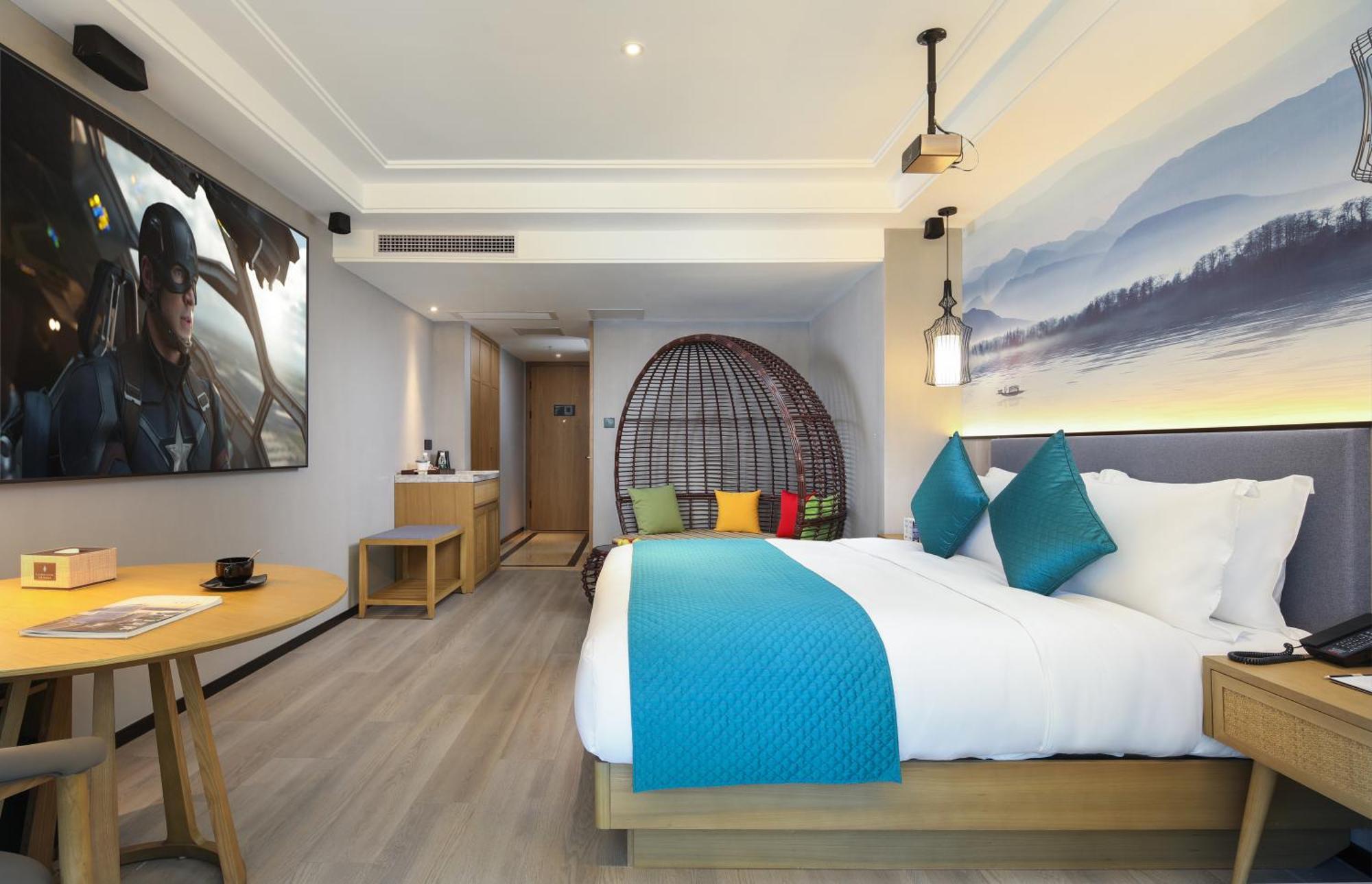 Mehood Lestie International Hotel Nancun Wanbo Metro Station Branch - Free Shuttle Bus To Canton Fair Complex During Canton Fair Period & Free Breakfast & Free Afternoon Tea & Free Midnight Snack & Free Vpn Internet Access Экстерьер фото