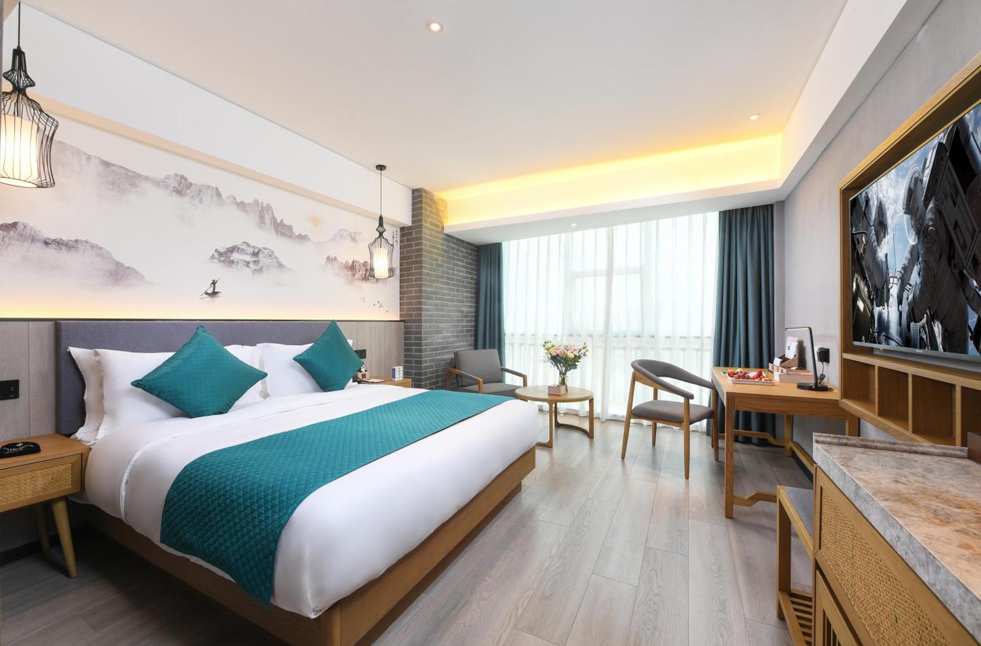 Mehood Lestie International Hotel Nancun Wanbo Metro Station Branch - Free Shuttle Bus To Canton Fair Complex During Canton Fair Period & Free Breakfast & Free Afternoon Tea & Free Midnight Snack & Free Vpn Internet Access Экстерьер фото