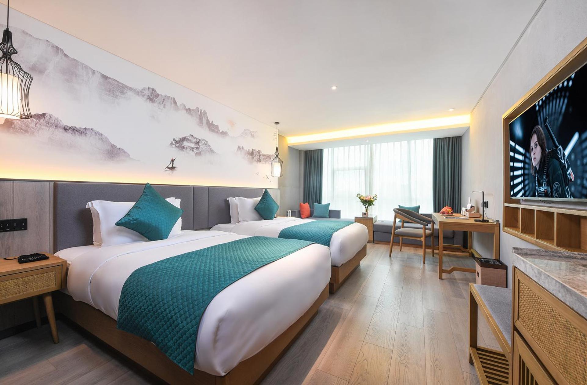 Mehood Lestie International Hotel Nancun Wanbo Metro Station Branch - Free Shuttle Bus To Canton Fair Complex During Canton Fair Period & Free Breakfast & Free Afternoon Tea & Free Midnight Snack & Free Vpn Internet Access Экстерьер фото