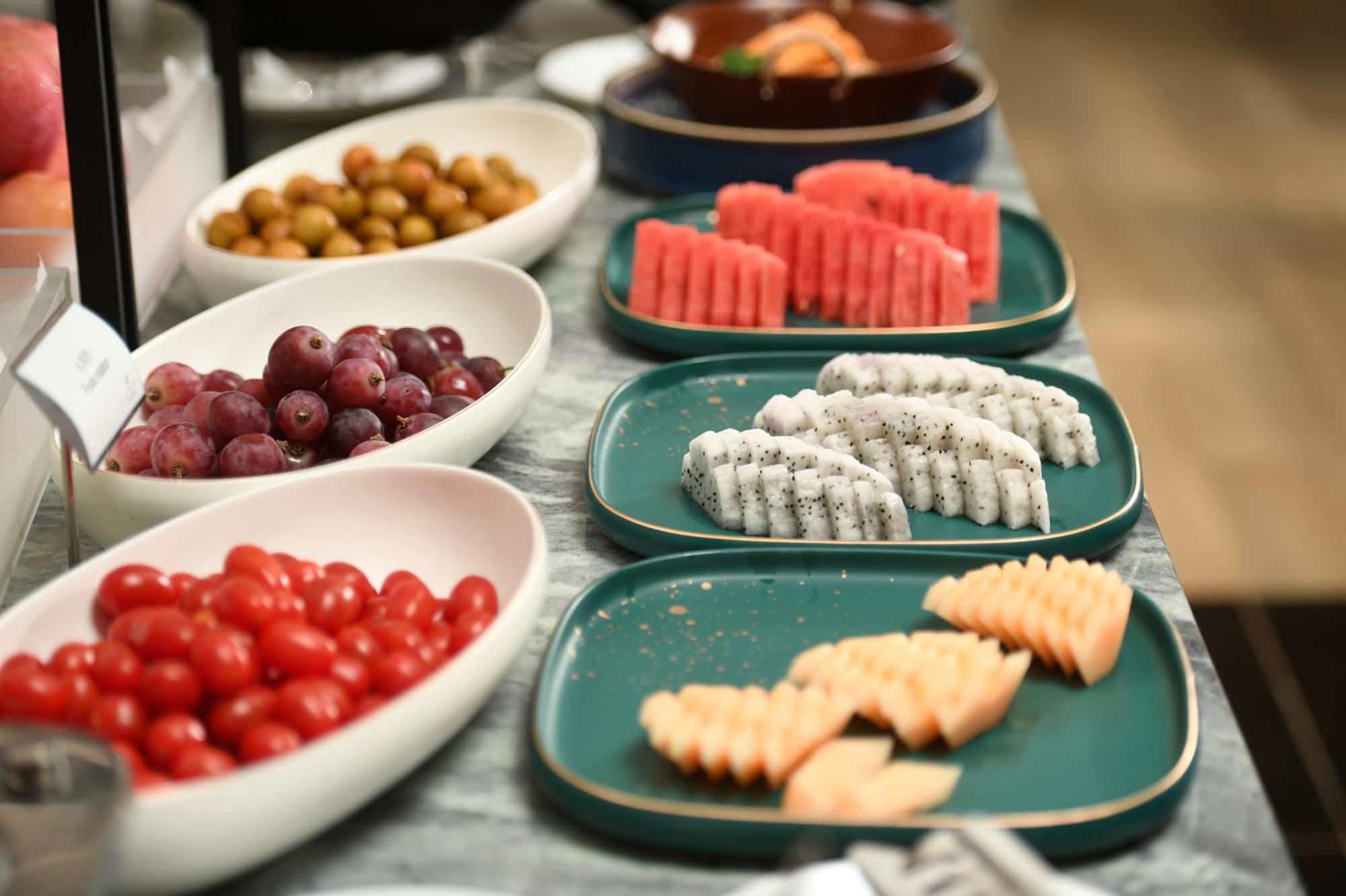 Mehood Lestie International Hotel Nancun Wanbo Metro Station Branch - Free Shuttle Bus To Canton Fair Complex During Canton Fair Period & Free Breakfast & Free Afternoon Tea & Free Midnight Snack & Free Vpn Internet Access Экстерьер фото